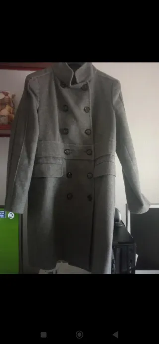 Abrigo de lana gris