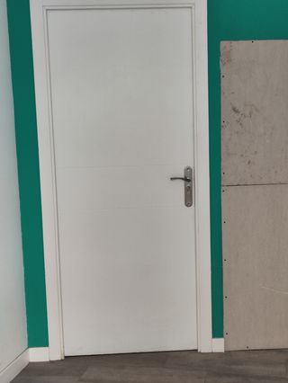 Puerta interior con llave