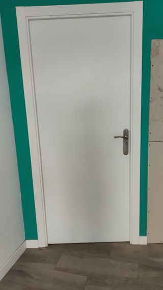 Puerta interior con llave