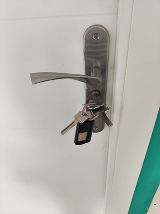 Puerta interior con llave