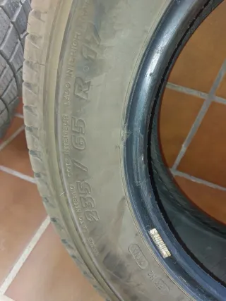 2 Neumáticos 4x4 235/65 R17