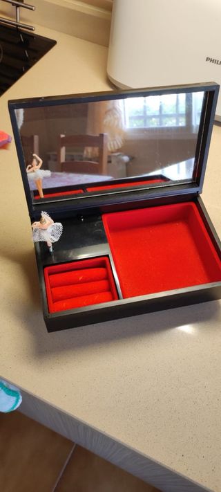 Caja de música joyero bailarina