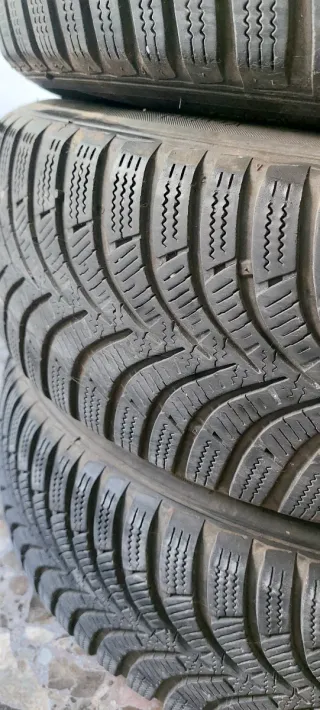 4 llantas y Neumáticos Hankook 185/65 R15