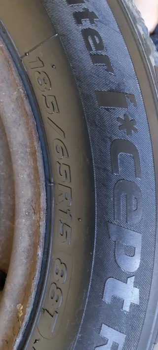 4 llantas y Neumáticos Hankook 185/65 R15