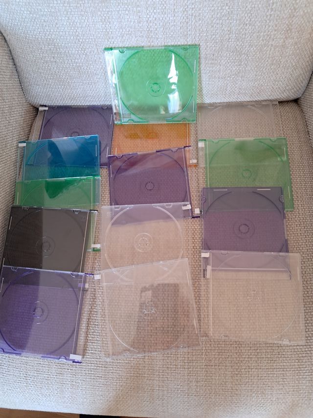 14 Cajas Finas Colores DVD/CD