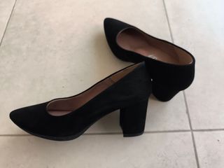 Zapatos de tacón negros