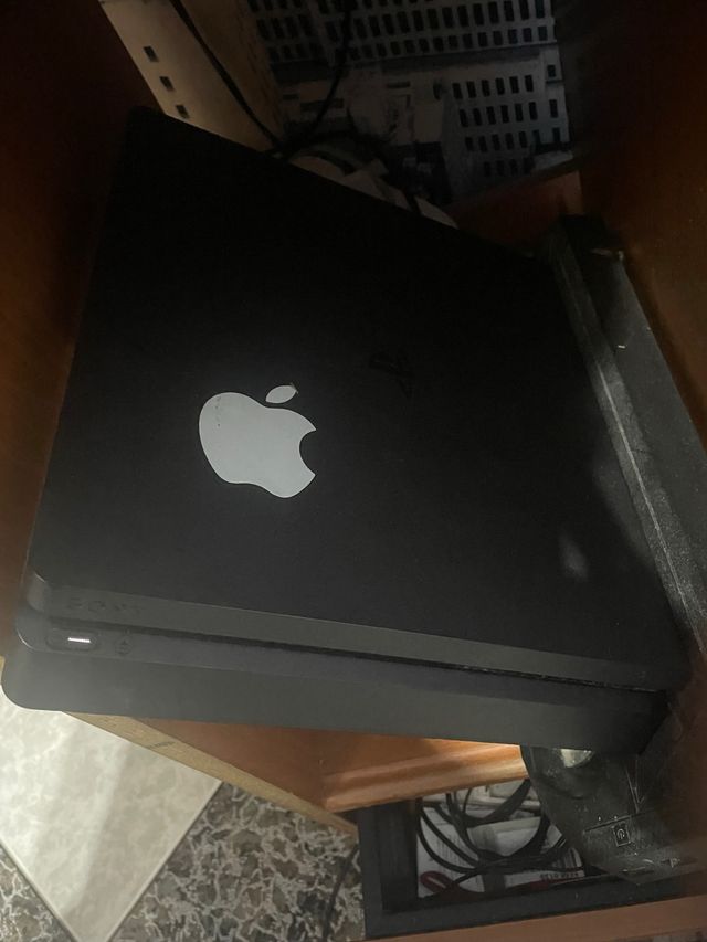 PS4 Slim Negra