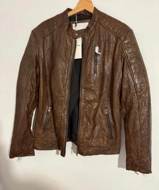 Chaqueta de cuero marrón