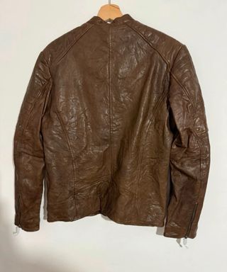Chaqueta de cuero marrón
