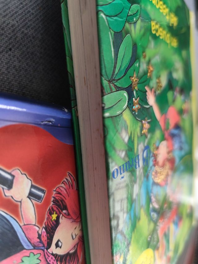 Lote de dos libros de Kika Superbruja : 10 y 11