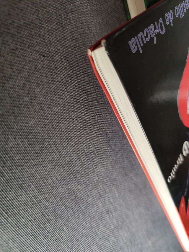 Lote de dos libros de Kika Superbruja : 10 y 11