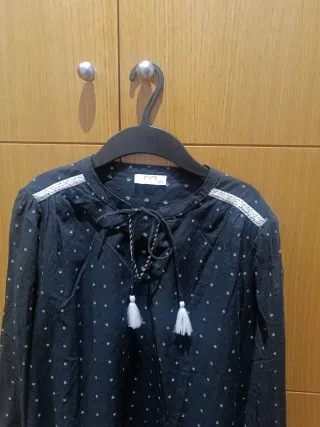 Camisa boho negra con estampado
