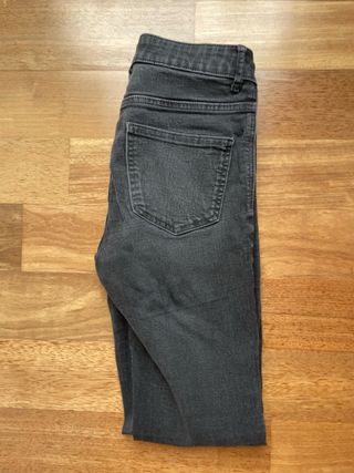 Pantalón vaquero pitillo negro Zara S