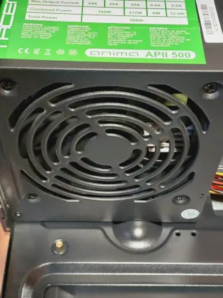 Caja PC Tacens con fuente de alimentación