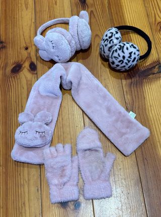 Lote bufanda, guantes y orejeras