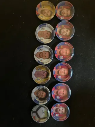 Chapas futbolistas: Messi, Ronaldo, Suárez