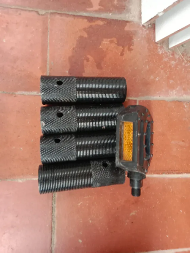 Accesorios BMX: Pedales y Sillín