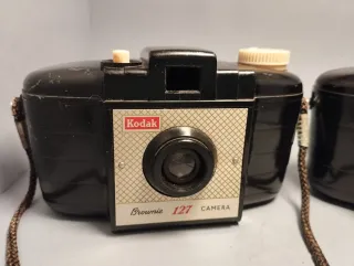 3 fotocamere Kodak Brownie 127