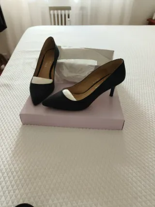 Zapatos de tacón azul marino de ante