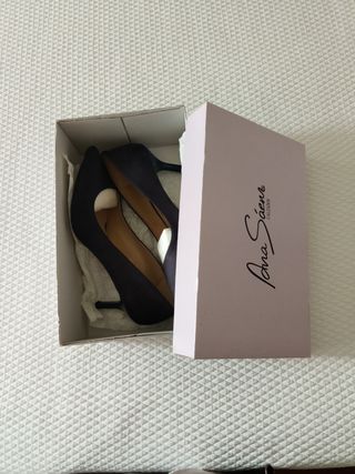 Zapatos de tacón azul marino de ante