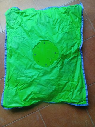 Manta de juegos con arañas