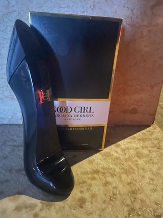 Carolina Herrera Good Girl Perfume Negro y azul 