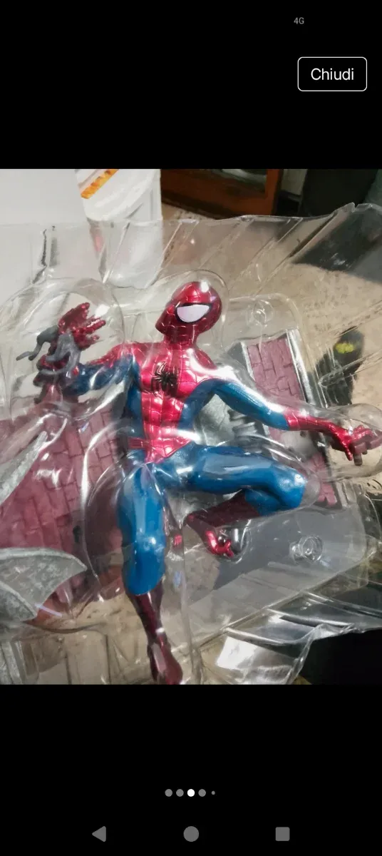 Statuetta Uomo Ragno con Gargoyle con scatola