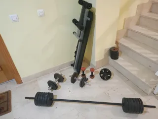 Kit de pesas y banco de gimnasio