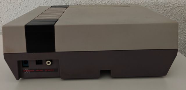 Nintendo NES + juego + mando