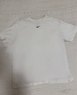 Camiseta Nike Blanca Logo Negro