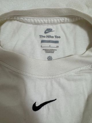 Camiseta Nike Blanca Logo Negro