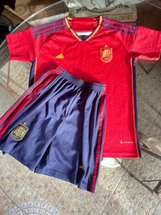 Conjunto Infantil Adidas Fútbol
TALLA 8