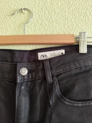Pantalón negro ancho Zara 