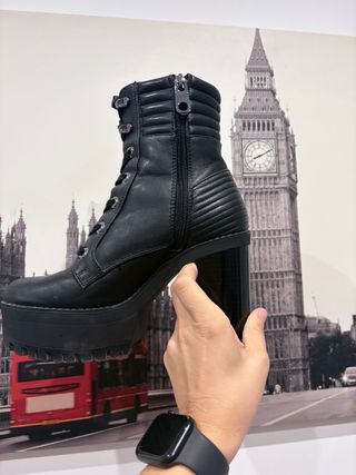 Botines negros plataforma tacón
