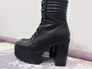 Botines negros plataforma tacón
