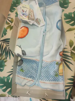 Saco para bebé Belpla azul y blanco