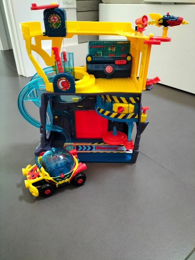 Superthings Cuartel General Héroes