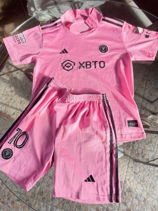 Conjunto INFANTIL Adidas color Rosa
Talla 8