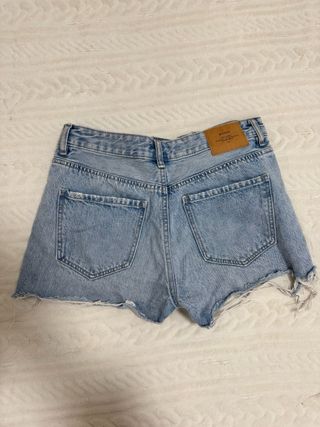 Shorts vaqueros Stradivarius Talla M
