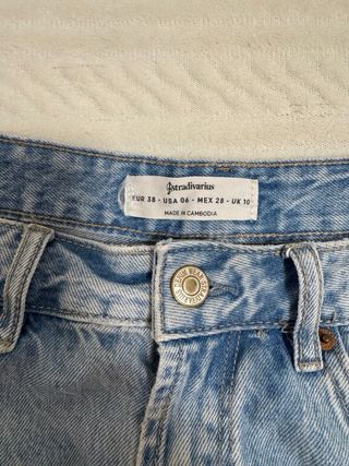 Shorts vaqueros Stradivarius Talla M