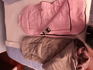 2 sacos de silla para bebé, uno rosa nuevo