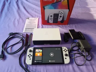 Nintendo Switch OLED White praticamente nuovo!