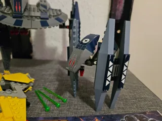 Lego Star Wars droides y Jedi Interceptor.