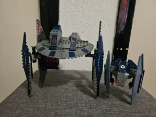 Lego Star Wars droides y Jedi Interceptor.