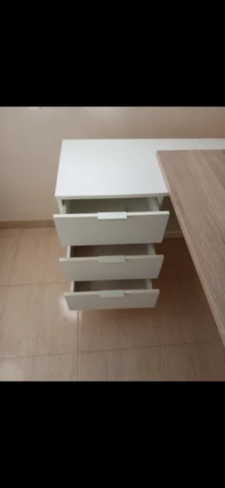 Escritorio moderno madera y blanco