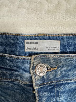 Pantalón corto Bershka azul