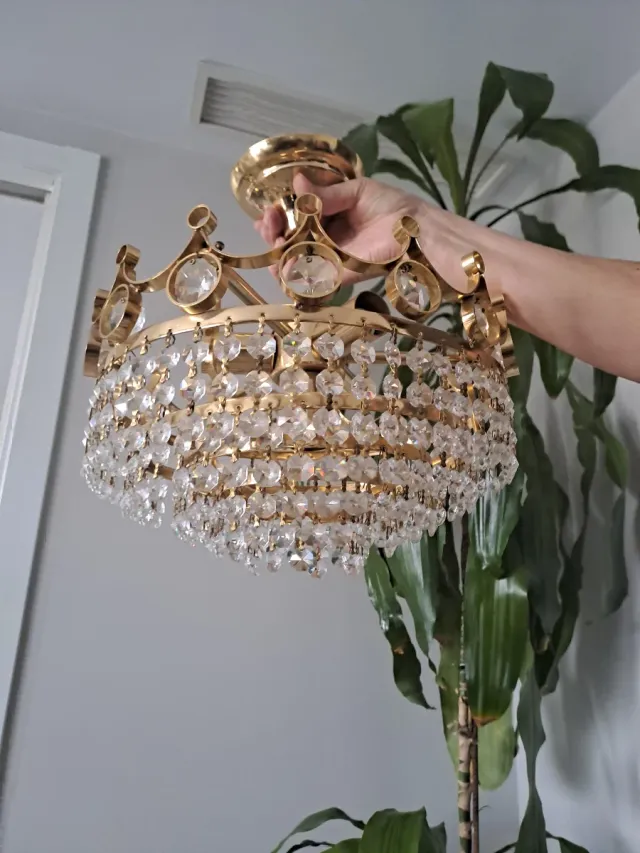 Lámpara corona cristal tallado vintage dorada