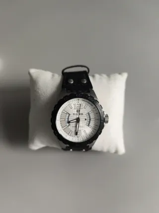 Reloj Racer R301 Negro y Blanco