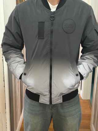 Chaqueta bomber Pull&Bear gris plateada