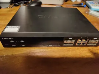 QNAP QSW-M804-4C Switch Gestionado